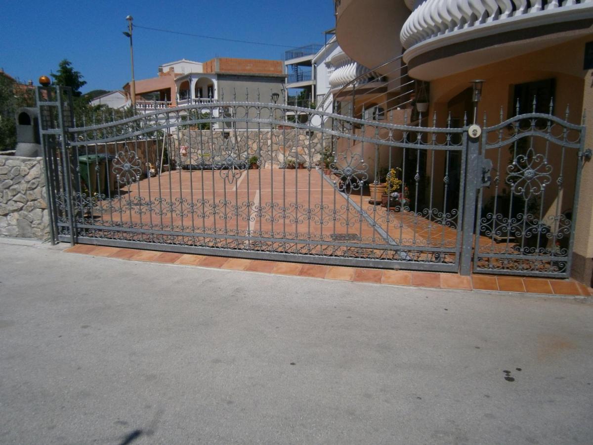 Apartments With A Parking Space Vodice - 13973 Luaran gambar